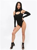 Боди с открытыми плечами Body-open-black
