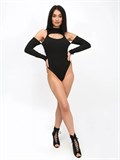 Боди с открытыми плечами Body-open-black